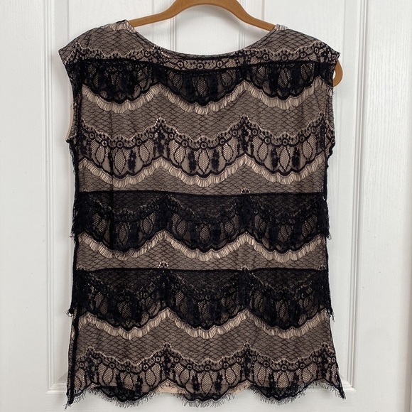Ann Taylor Black Scalloped Lace Top With Tan Underlay Women’s Size XS - Picture 12 of 14